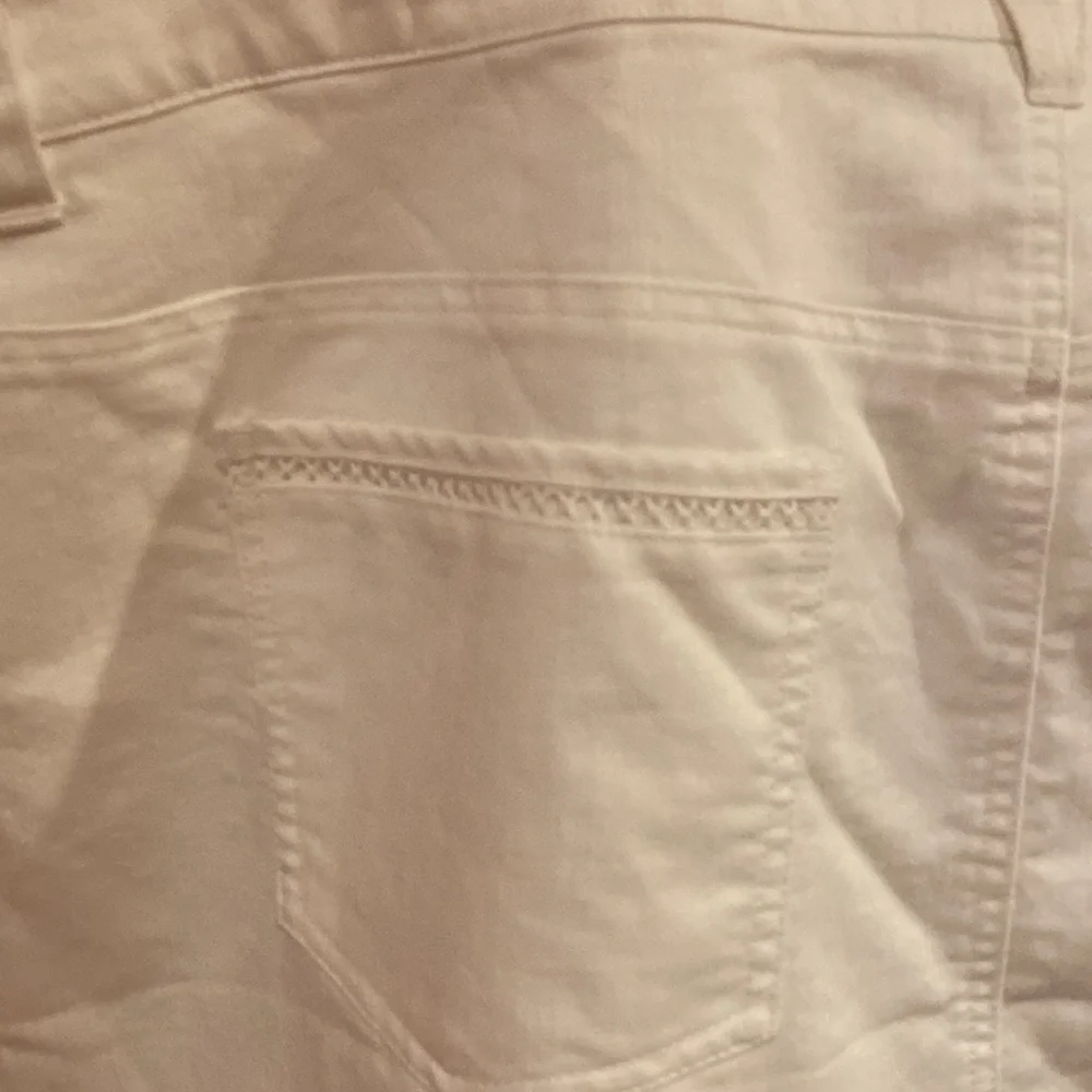 CJ Banks white denim skirt with crochet detail pen mark - Picture 5 of 7